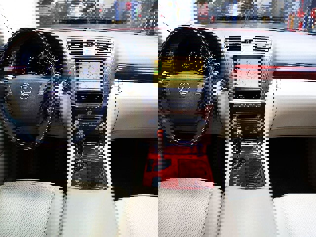 Used 2012 Lexus LS 460 w/ Luxury Value Edition RWD image 35