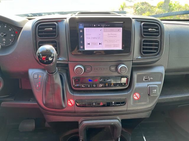 Used 2025 RAM ProMaster 2500 w/ Convenience Group FWD image 11