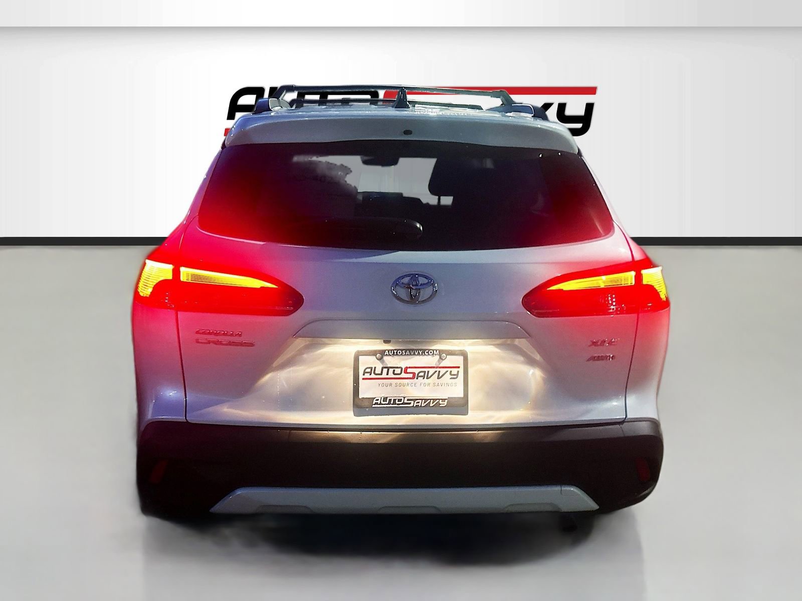 Used 2025 Toyota Corolla Cross XLE w/ Convenience Package image 6