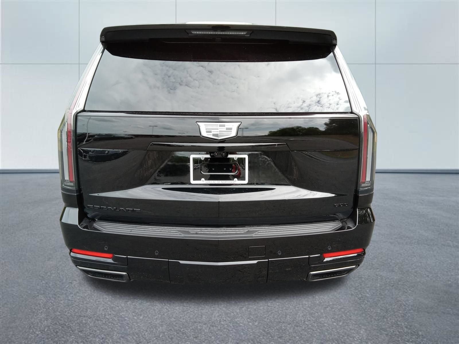 New 2026 Cadillac Escalade ESV Platinum Sport w/ LPO, ONYX Package AWD/4WD image 4