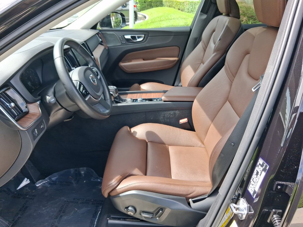 Used 2020 Volvo XC60 T5 Inscription w/ Protection Package Premier AWD/4WD image 14