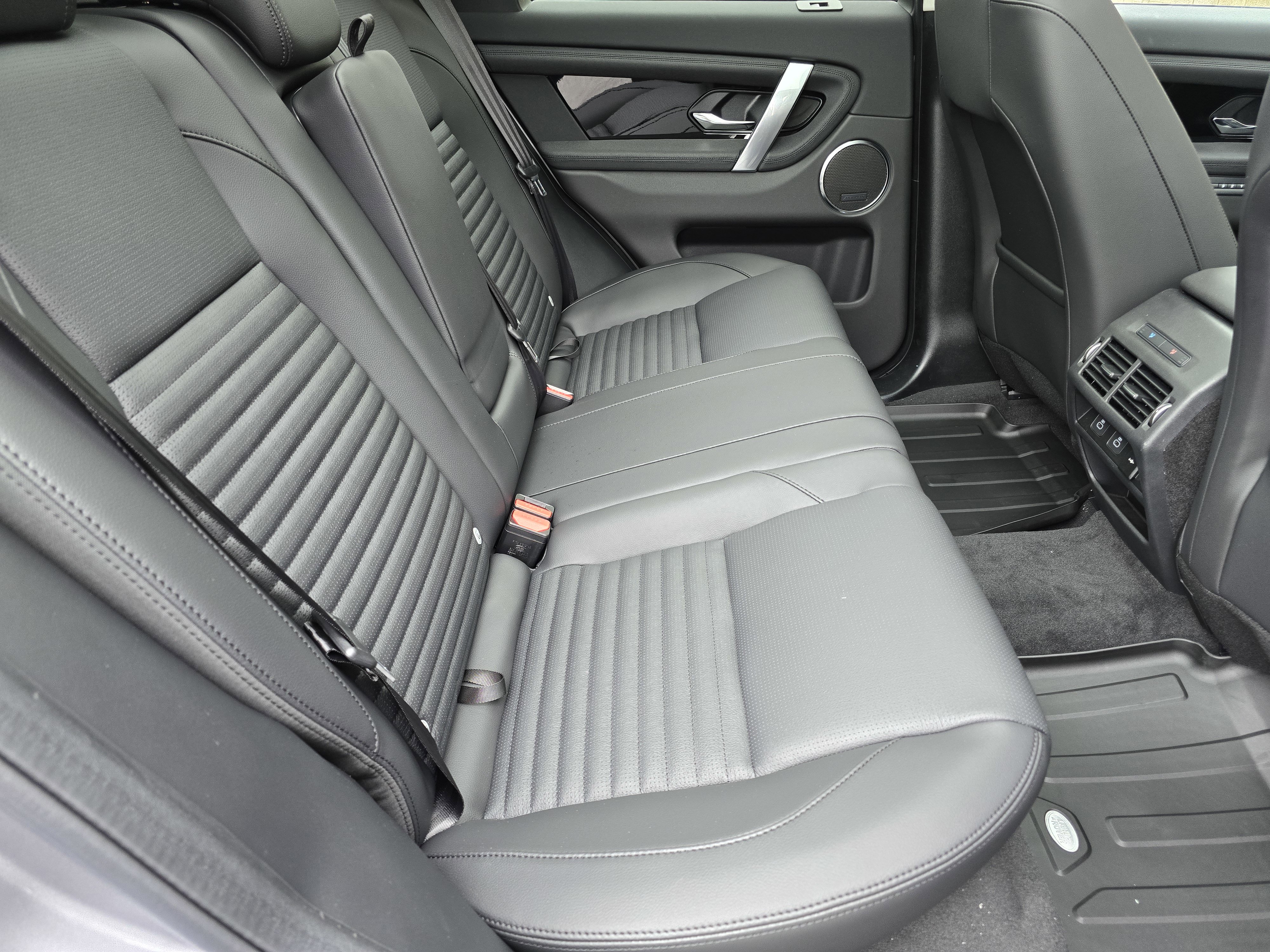 New 2025 Land Rover Discovery Sport S image 18