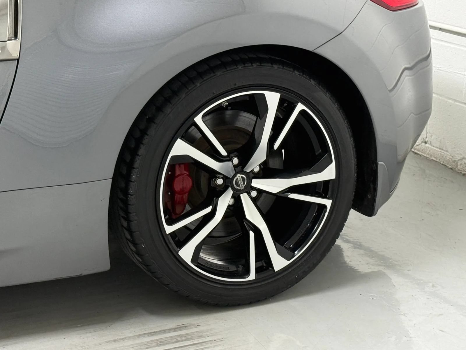 Used 2019 Nissan 370Z Touring Sport RWD image 29