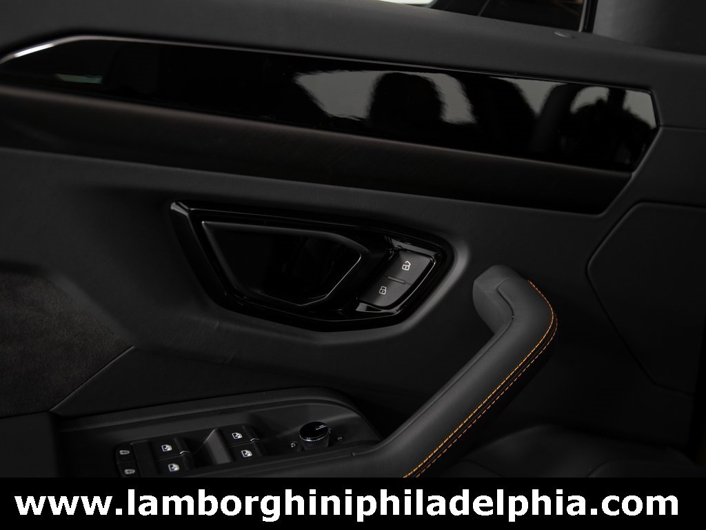 Used 2024 Lamborghini Urus S image 18