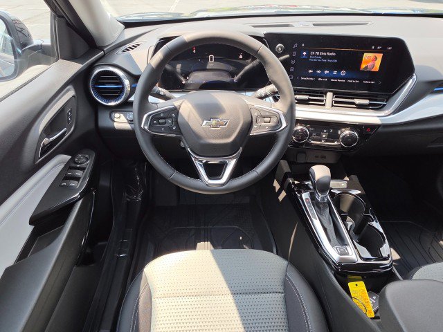 New 2026 Chevrolet Trax LT w/ Driver Confidence Package FWD image 23