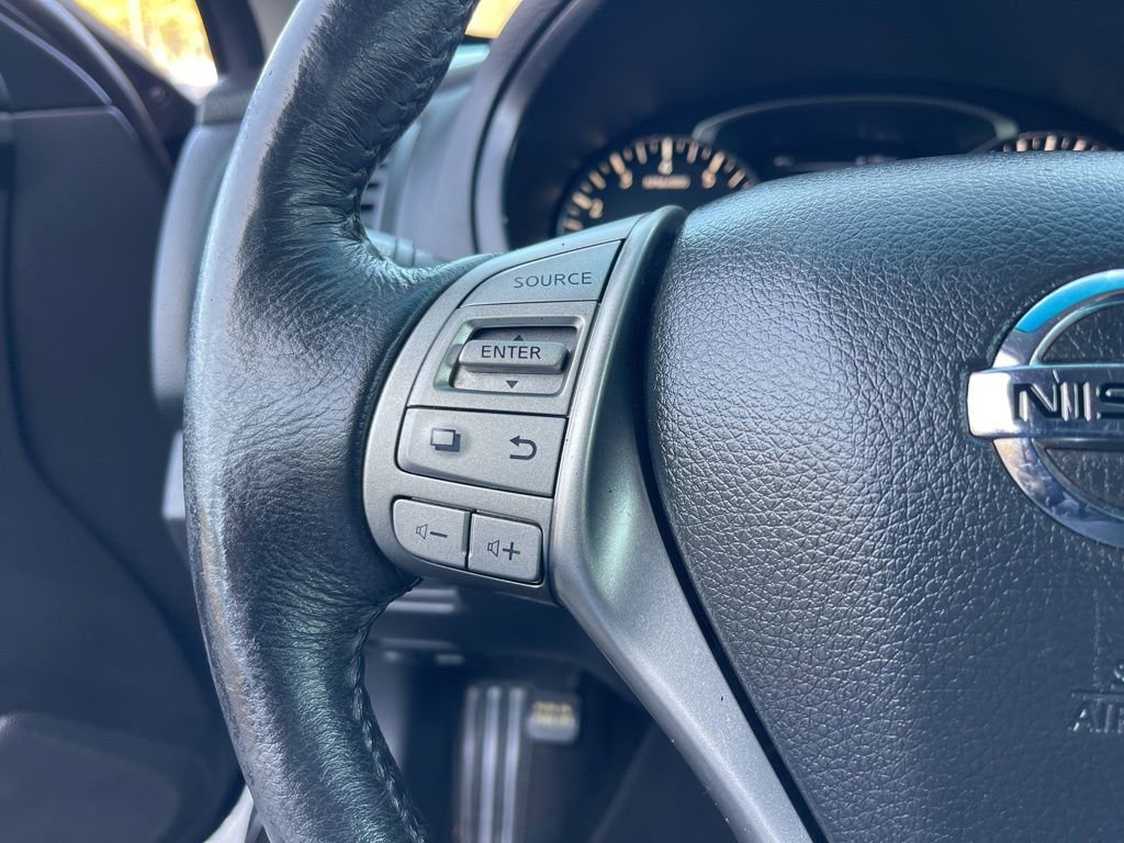 Used 2015 Nissan Altima 2.5 SL w/ Technology Package image 16