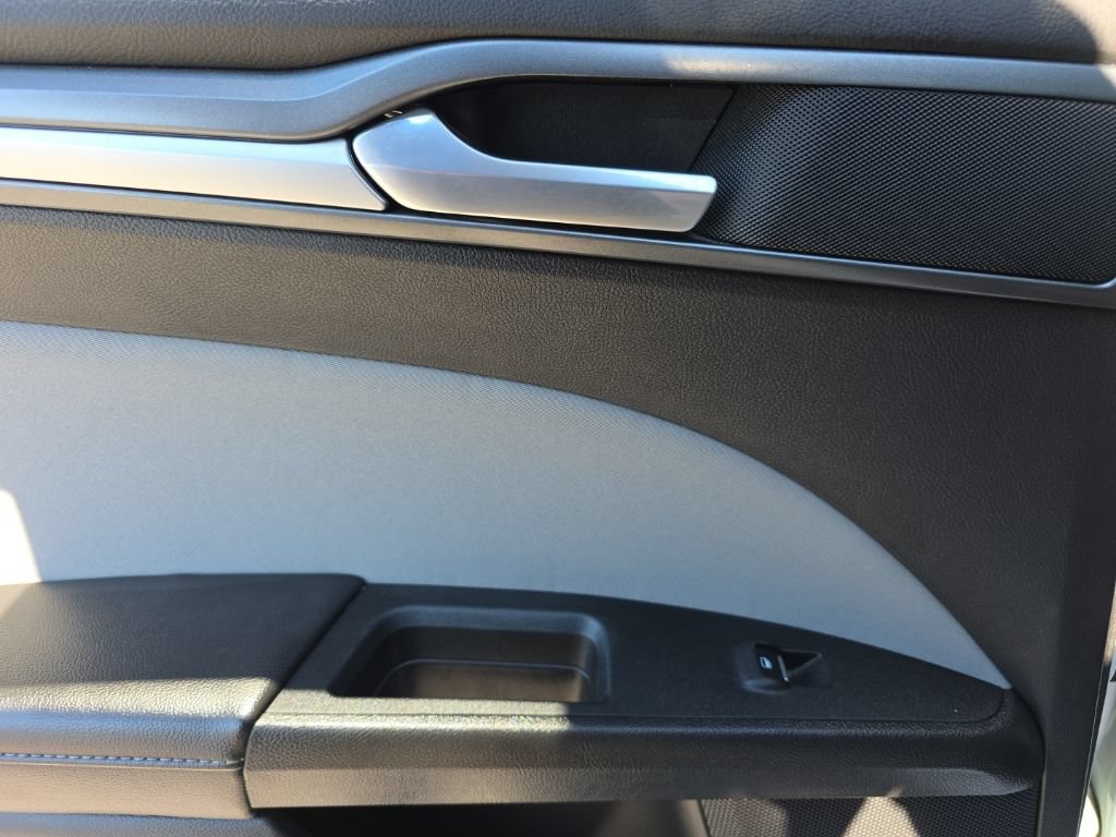 Used 2016 Ford Fusion S FWD image 18