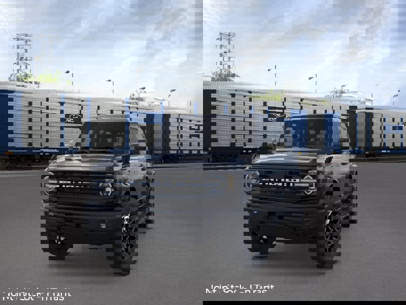 New 2026 Ford Bronco Outer Banks image 2