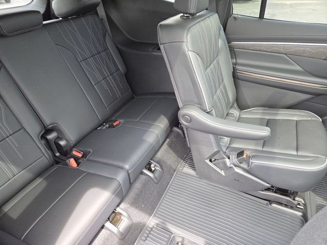 New 2026 Buick Enclave Avenir w/ Super Cruise Package AWD/4WD image 31