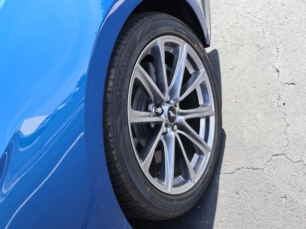 Used 2017 Ford Mustang GT Premium w/ Equipment Group 401A RWD image 43