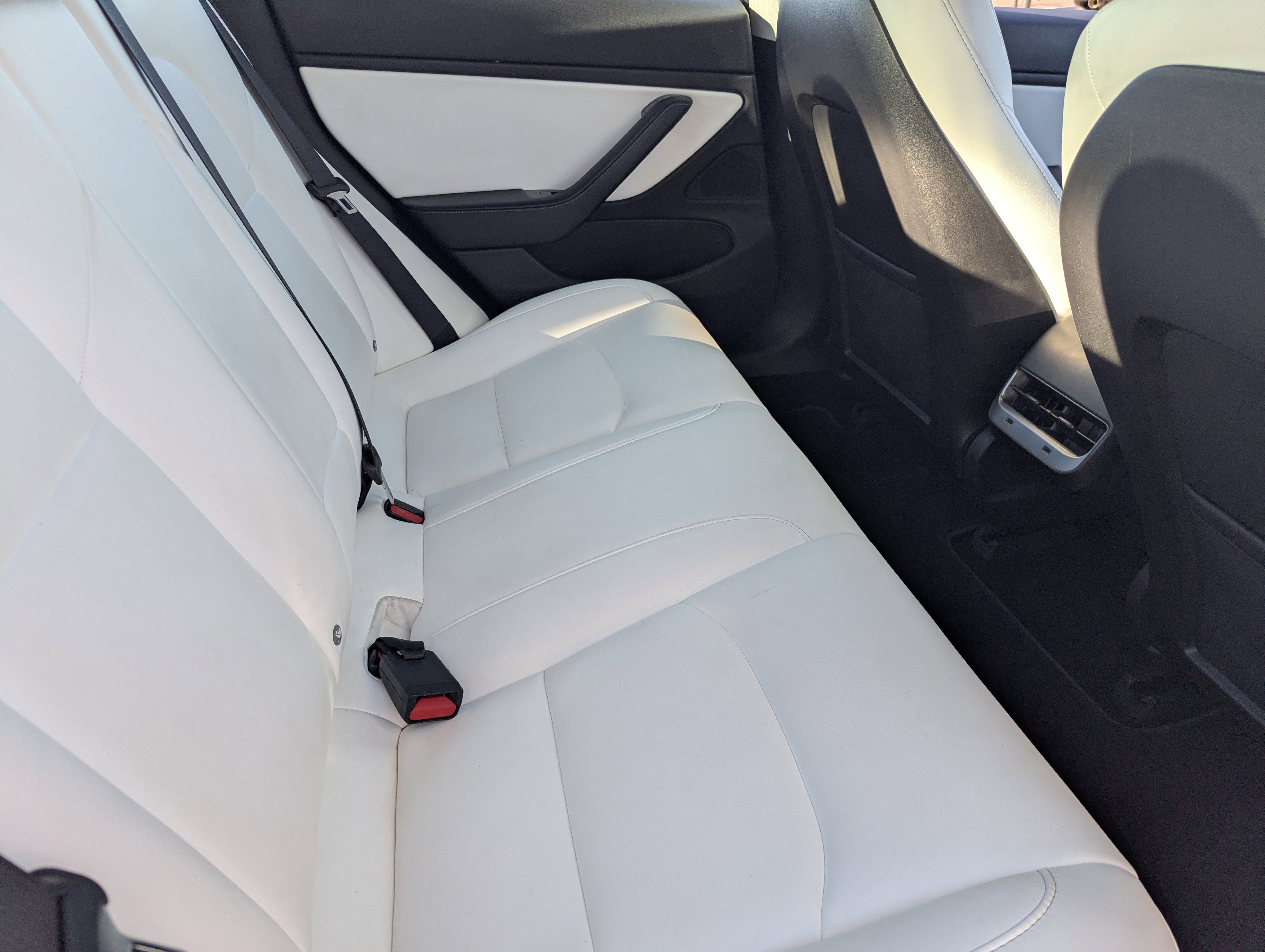 Used 2018 Tesla Model 3 Long Range image 11