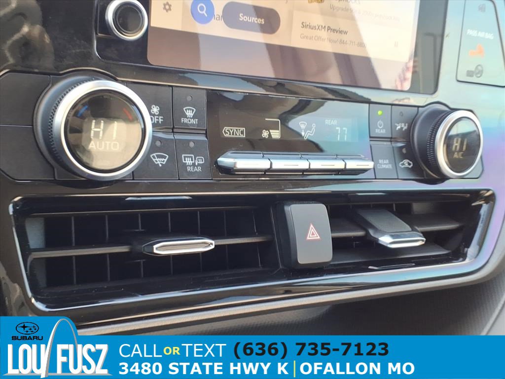 Used 2023 Toyota Highlander L image 14