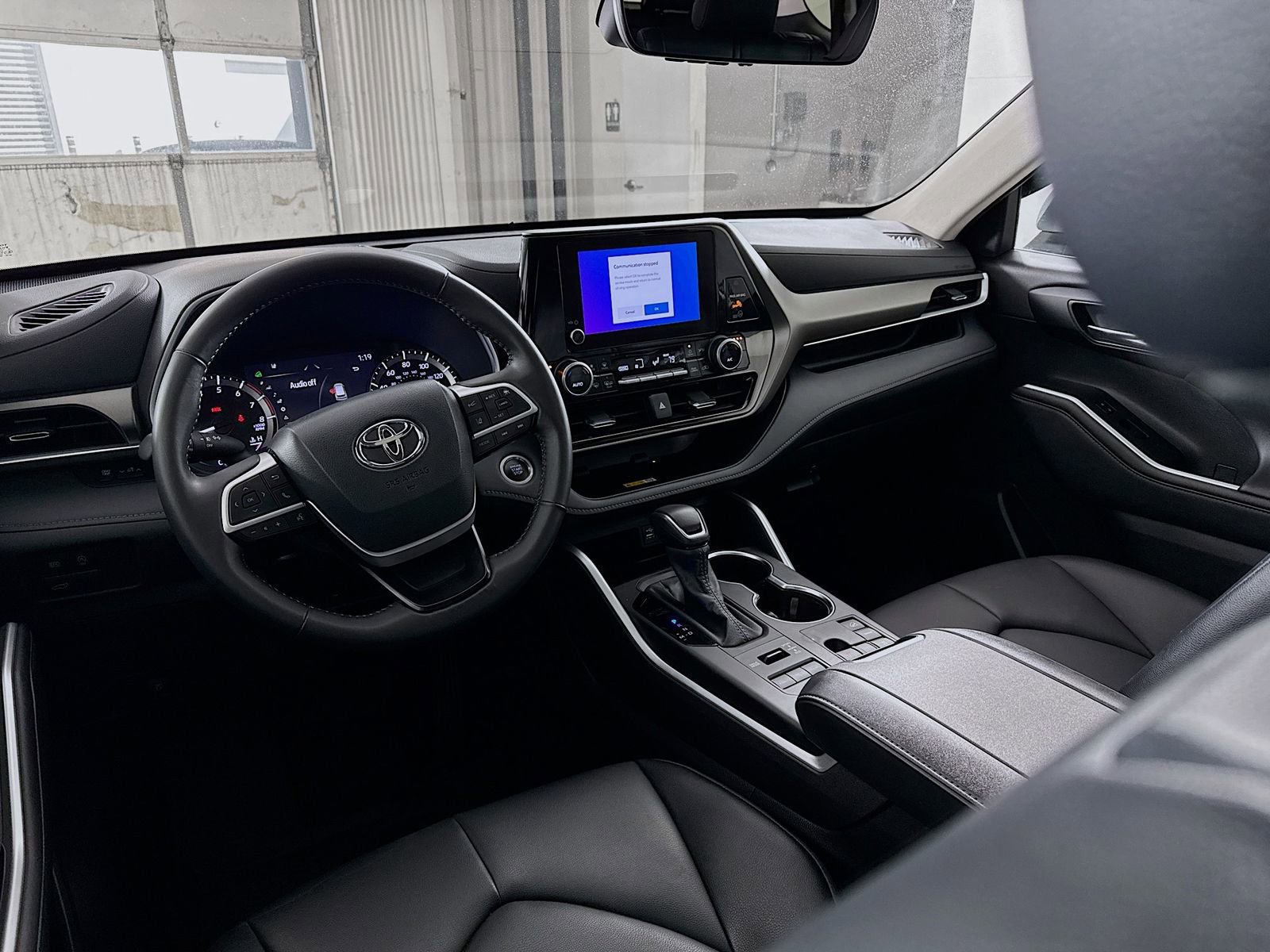 Certified 2024 Toyota Highlander XLE image 20