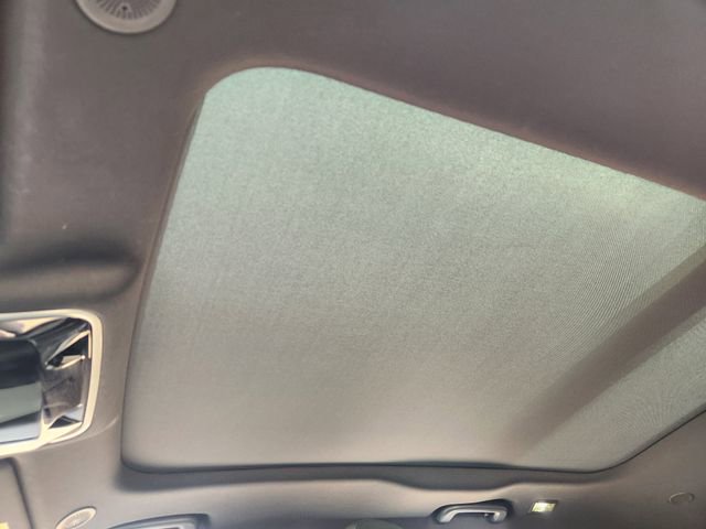 Used 2026 Land Rover Range Rover Velar Dynamic SE image 23