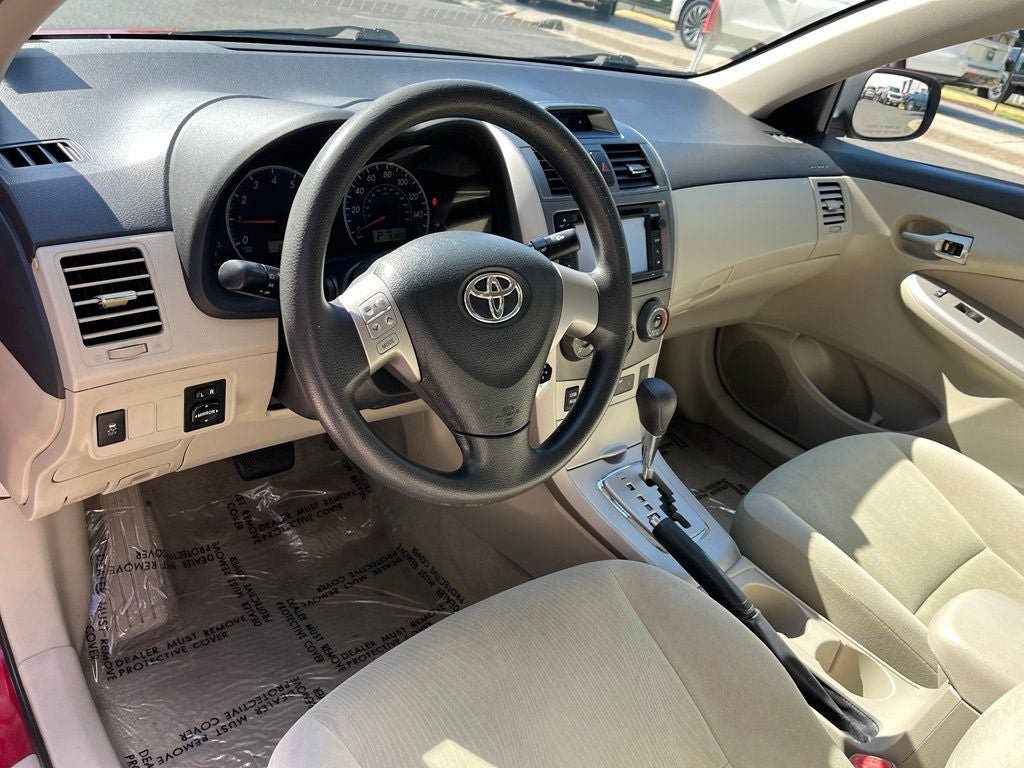 Used 2013 Toyota Corolla LE FWD image 21