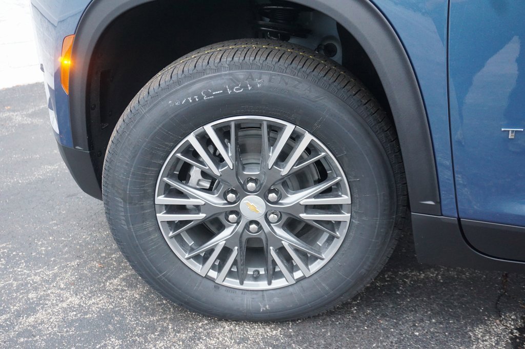 New 2026 Chevrolet Traverse LT w/ Driver Confidence Package image 30