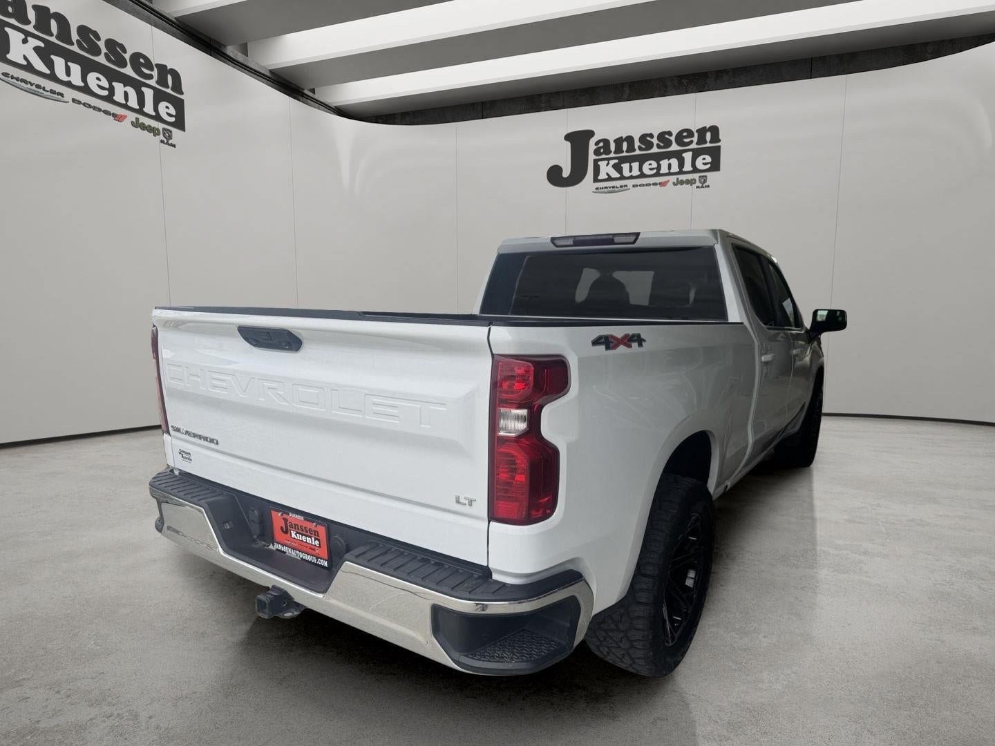 Used 2023 Chevrolet Silverado 1500 LT w/ Protection Package AWD/4WD image 3