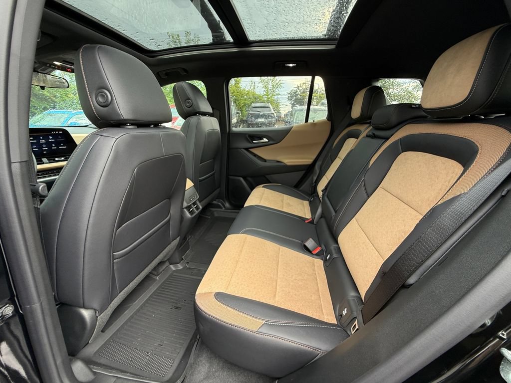 New 2027 Chevrolet Equinox ACTIV w/ Convenience Package III AWD/4WD image 24