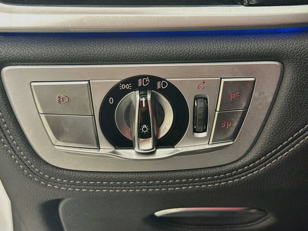 Used 2018 BMW 750i xDrive AWD/4WD image 11