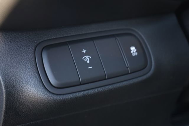 Used 2023 Hyundai Venue SEL image 12