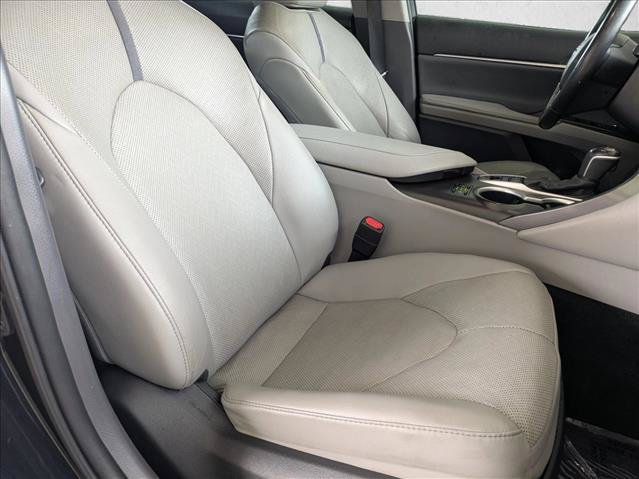 Used 2023 Toyota Camry XLE w/ Navigation Package FWD image 21