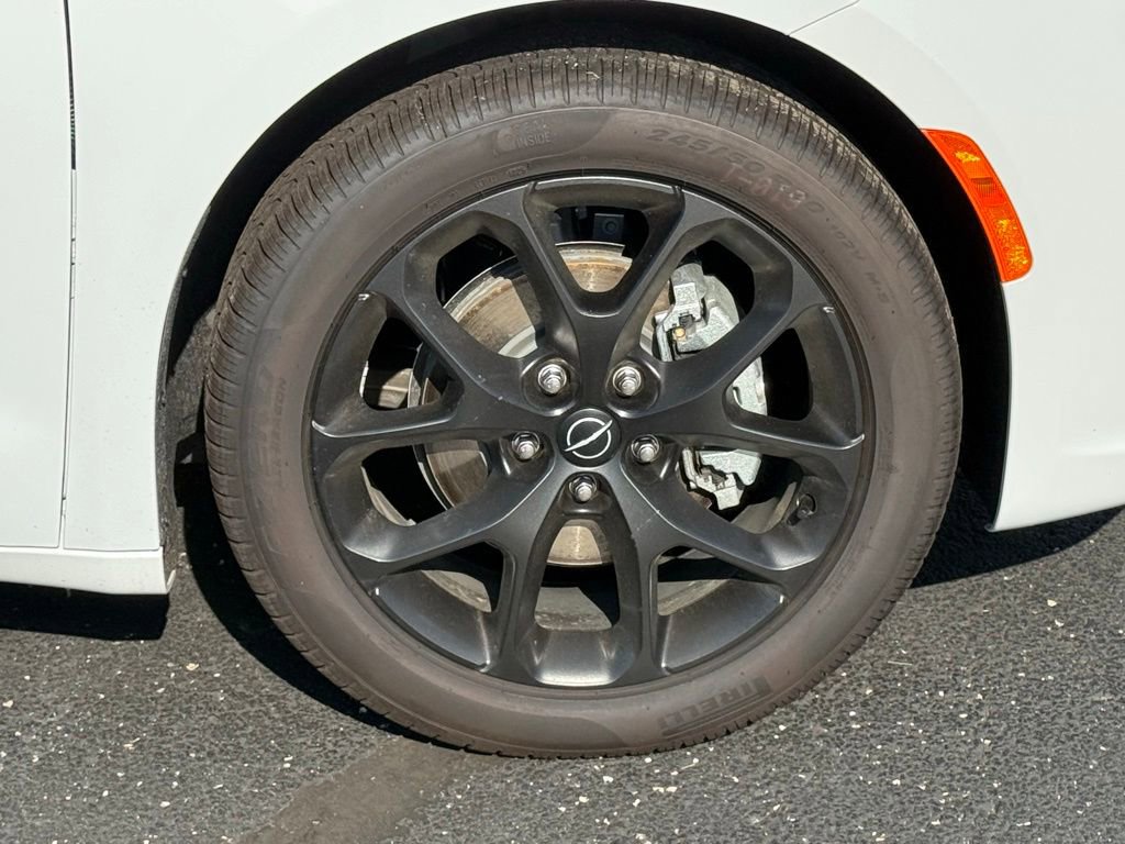 New 2025 Chrysler Pacifica Limited image 9