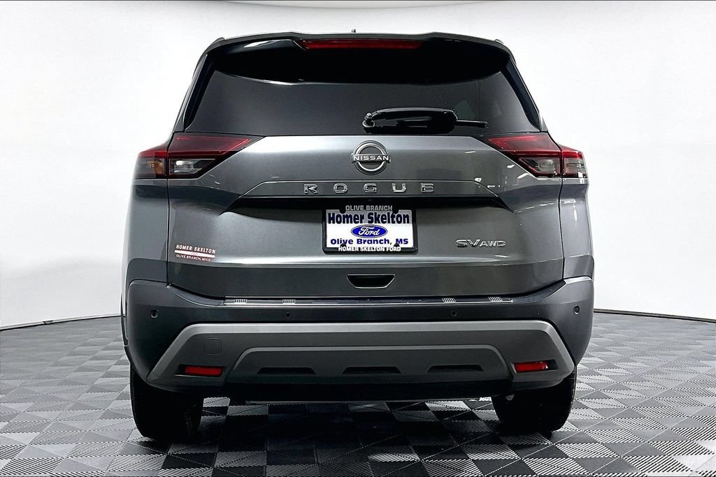 Used 2023 Nissan Rogue SV AWD/4WD image 4