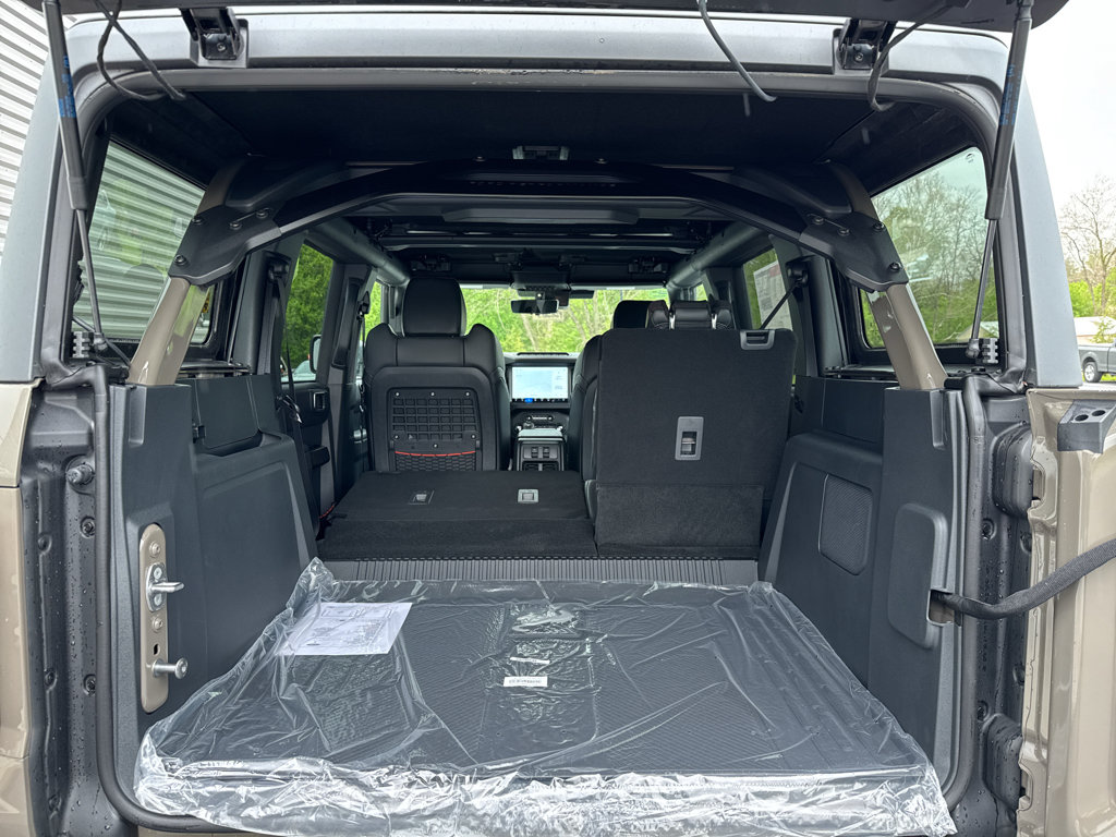 New 2026 Ford Bronco Raptor w/ Interior Carbon Fiber Pack AWD/4WD image 7