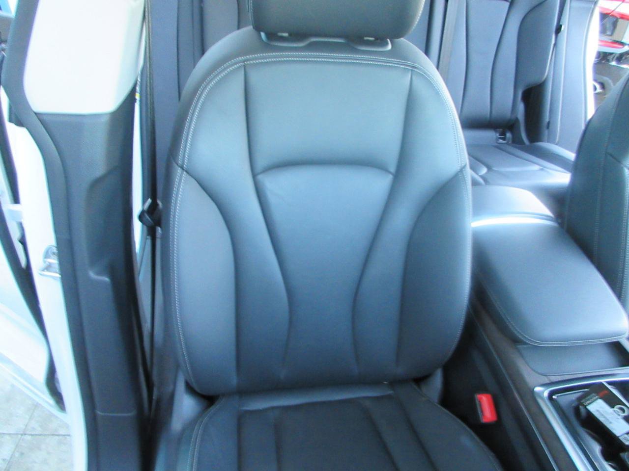 Used 2023 Audi Q8 Premium w/ Convenience Package image 25