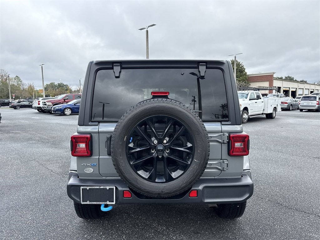 Used 2022 Jeep Wrangler Unlimited Sahara w/ Cold Weather Group image 4