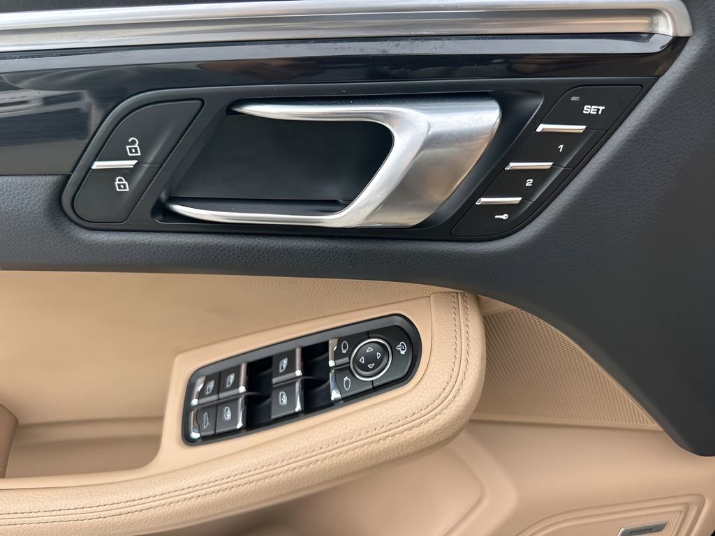 Used 2022 Porsche Macan image 29