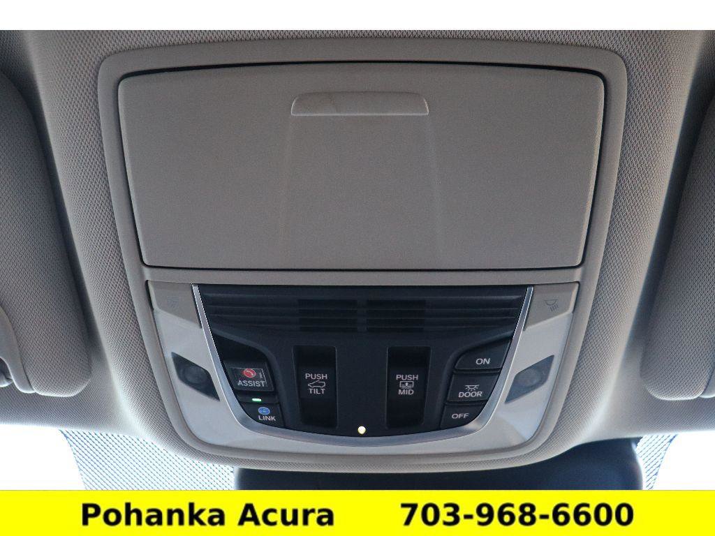 Certified 2025 Acura RDX w/Advance Package image 19