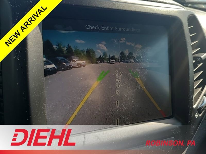 Used 2018 Jeep Cherokee Limited AWD/4WD image 10