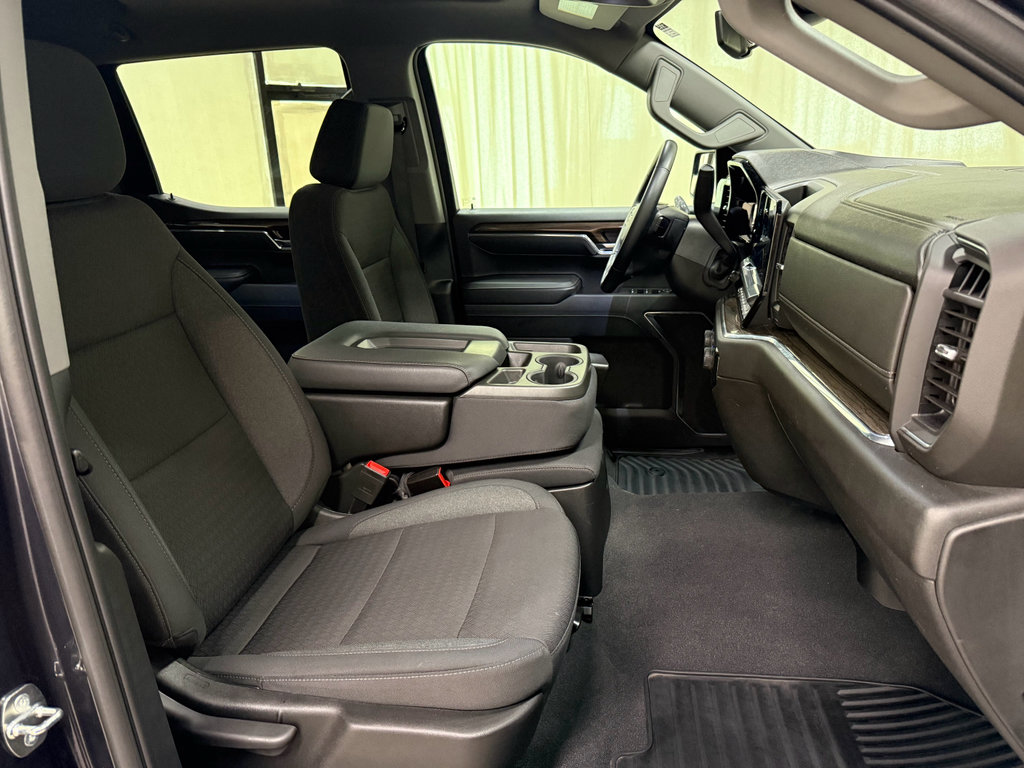Certified 2024 Chevrolet Silverado 1500 LT AWD/4WD image 24