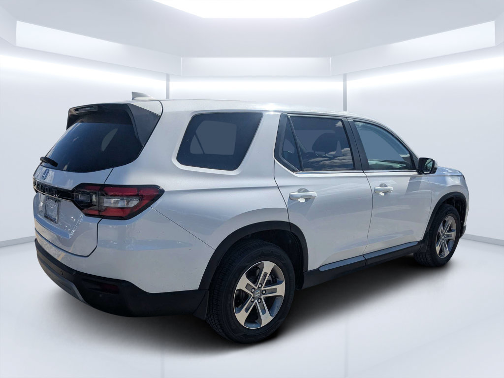 Used 2025 Honda Pilot EX-L image 3