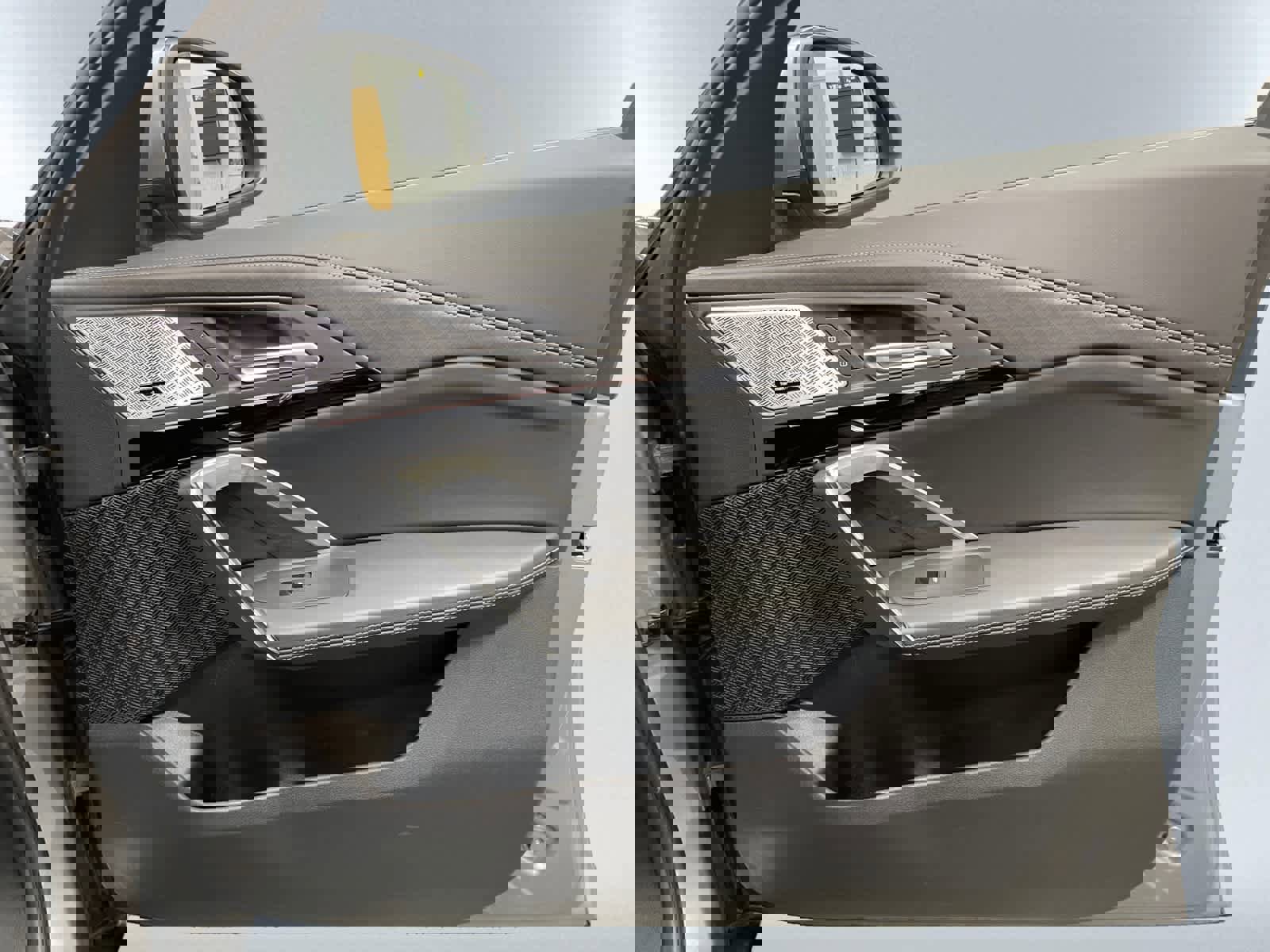 Used 2025 BMW X2 xDrive28i w/ Premium Package image 24