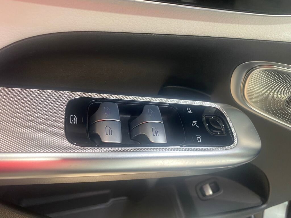 Certified 2023 Mercedes-Benz GLC 300 4MATIC image 7