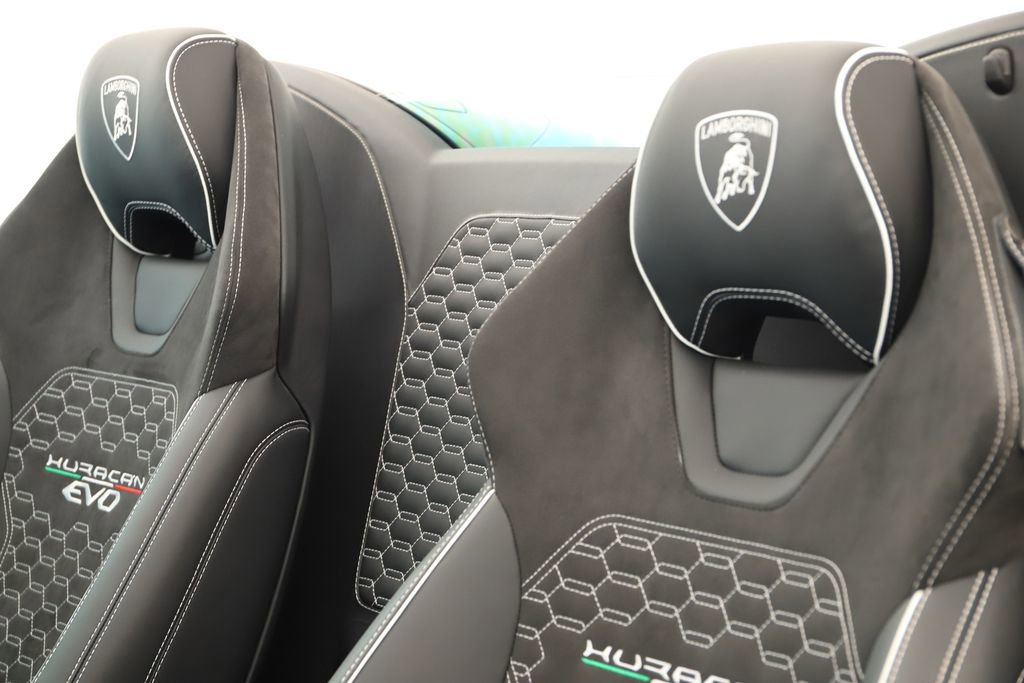 Used 2022 Lamborghini Huracan EVO image 28