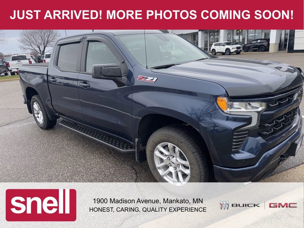Used 2023 Chevrolet Silverado 1500 RST w/ Z71 Off-Road Package AWD/4WD image 2