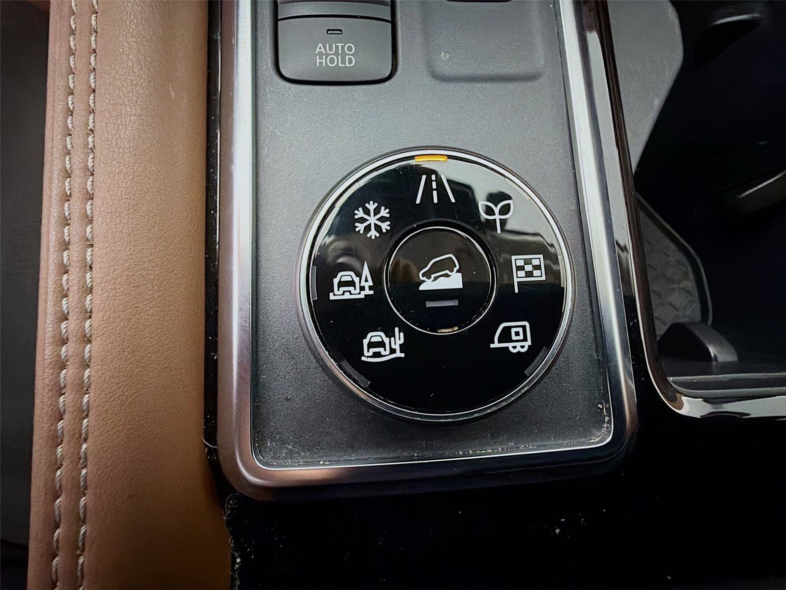 Used 2023 Nissan Pathfinder Platinum AWD/4WD image 42