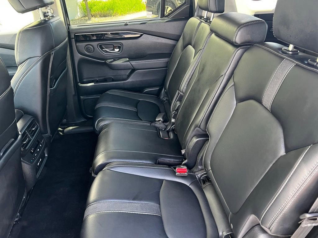 Used 2023 Honda Pilot Touring image 26