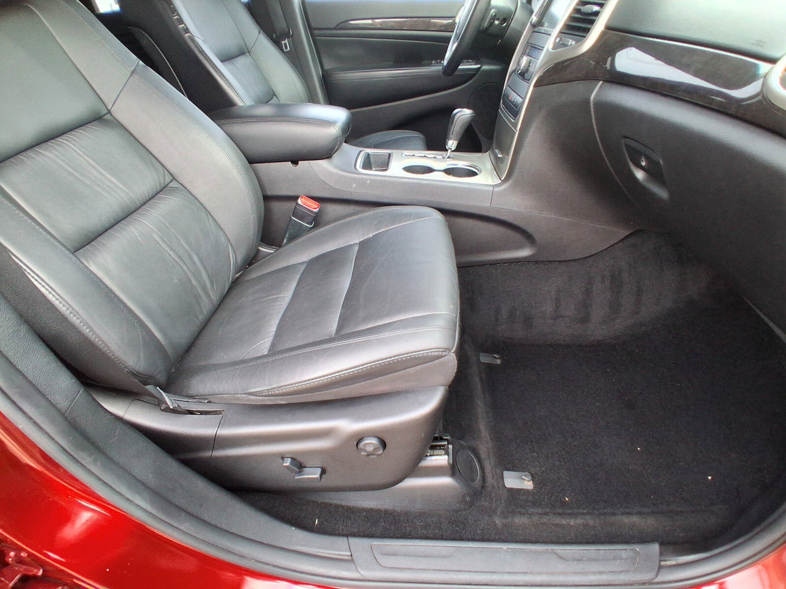 Used 2013 Jeep Grand Cherokee Laredo image 30