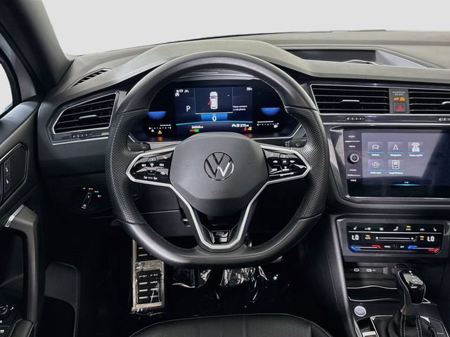 Certified 2023 Volkswagen Tiguan SE R-Line AWD/4WD image 26