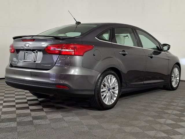 Used 2015 Ford Focus Titanium FWD image 9