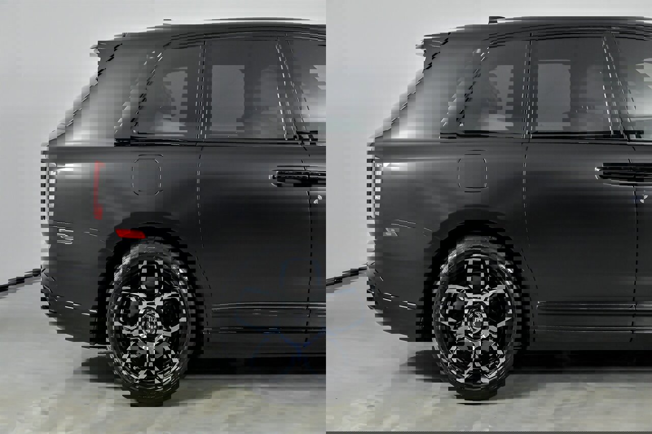 Used 2019 Rolls-Royce Cullinan image 13