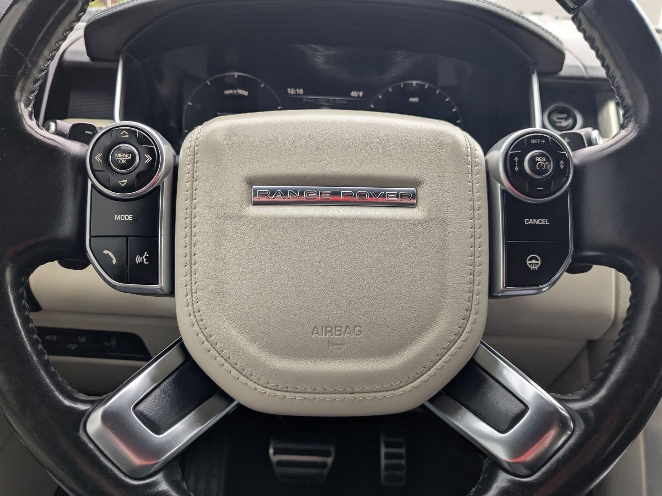 Used 2014 Land Rover Range Rover Supercharged AWD/4WD image 16