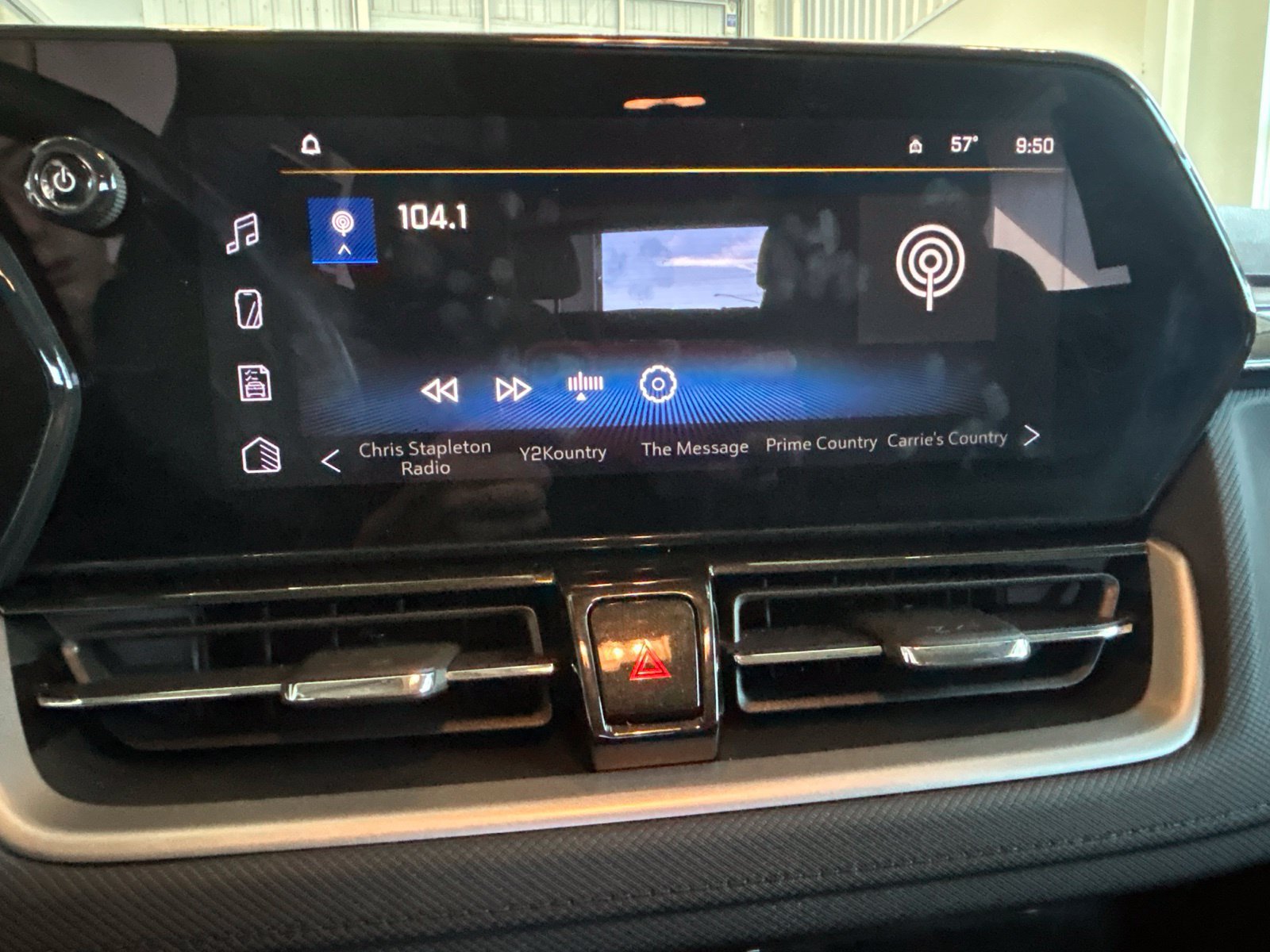 Used 2024 Chevrolet TrailBlazer LT w/ LT Cold Weather Package FWD image 27
