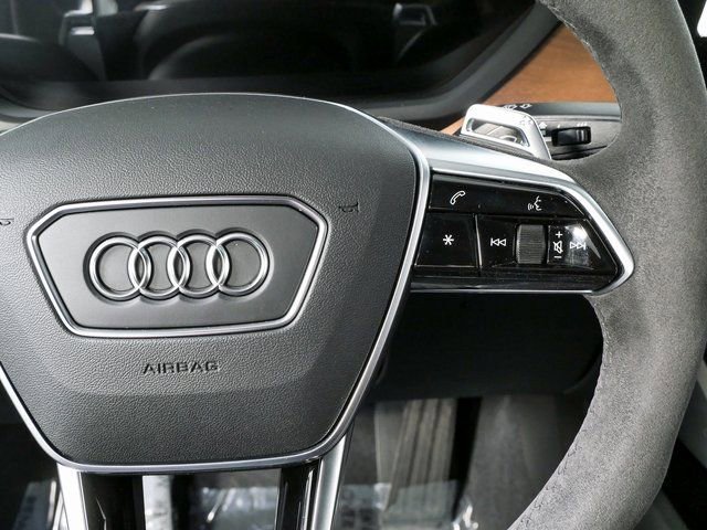 Used 2023 Audi e-tron GT Premium Plus image 11