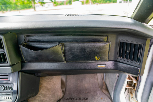 Used 1989 Pontiac Firebird Trans Am RWD image 40