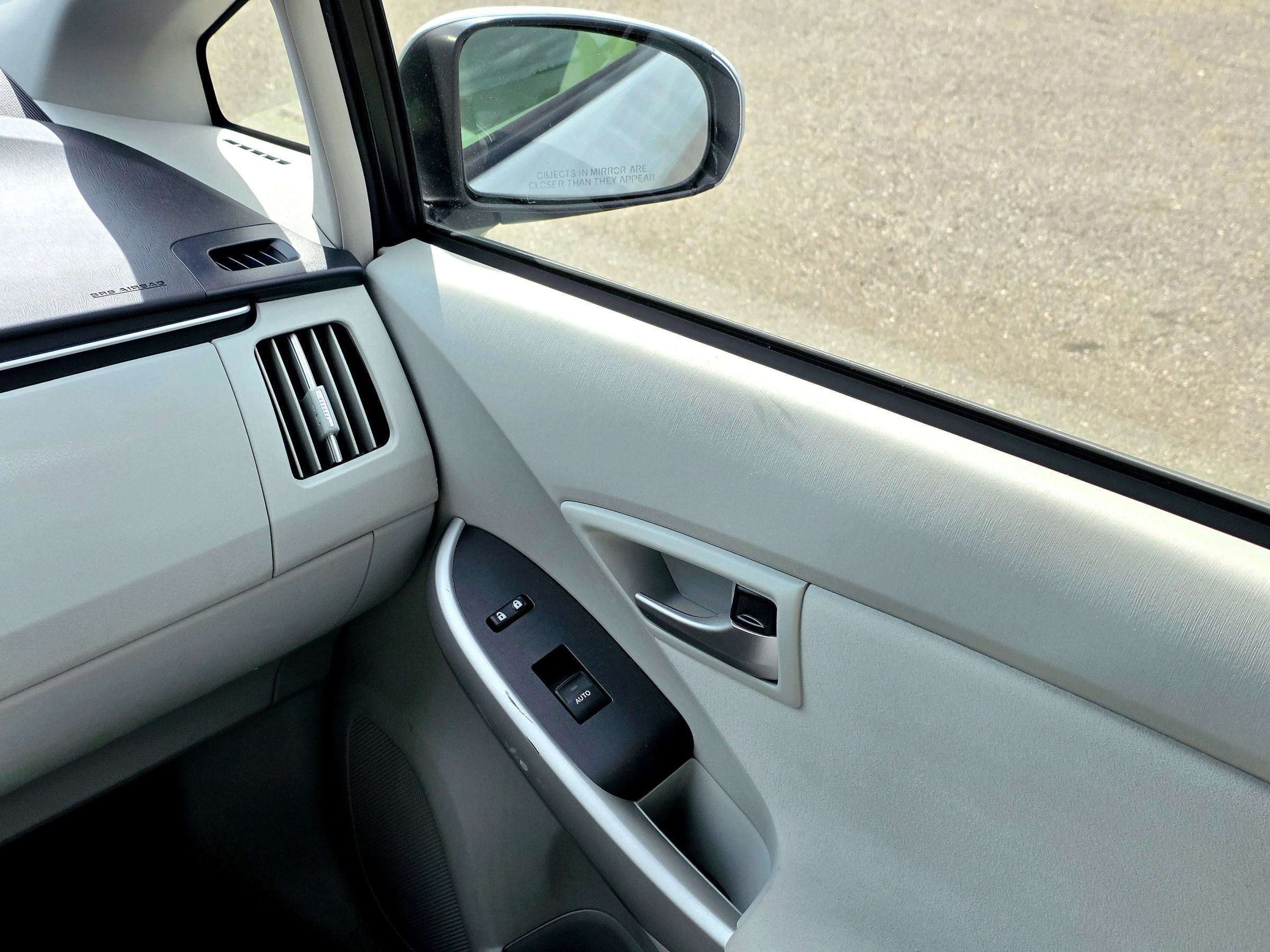 Used 2012 Toyota Prius Two FWD image 35
